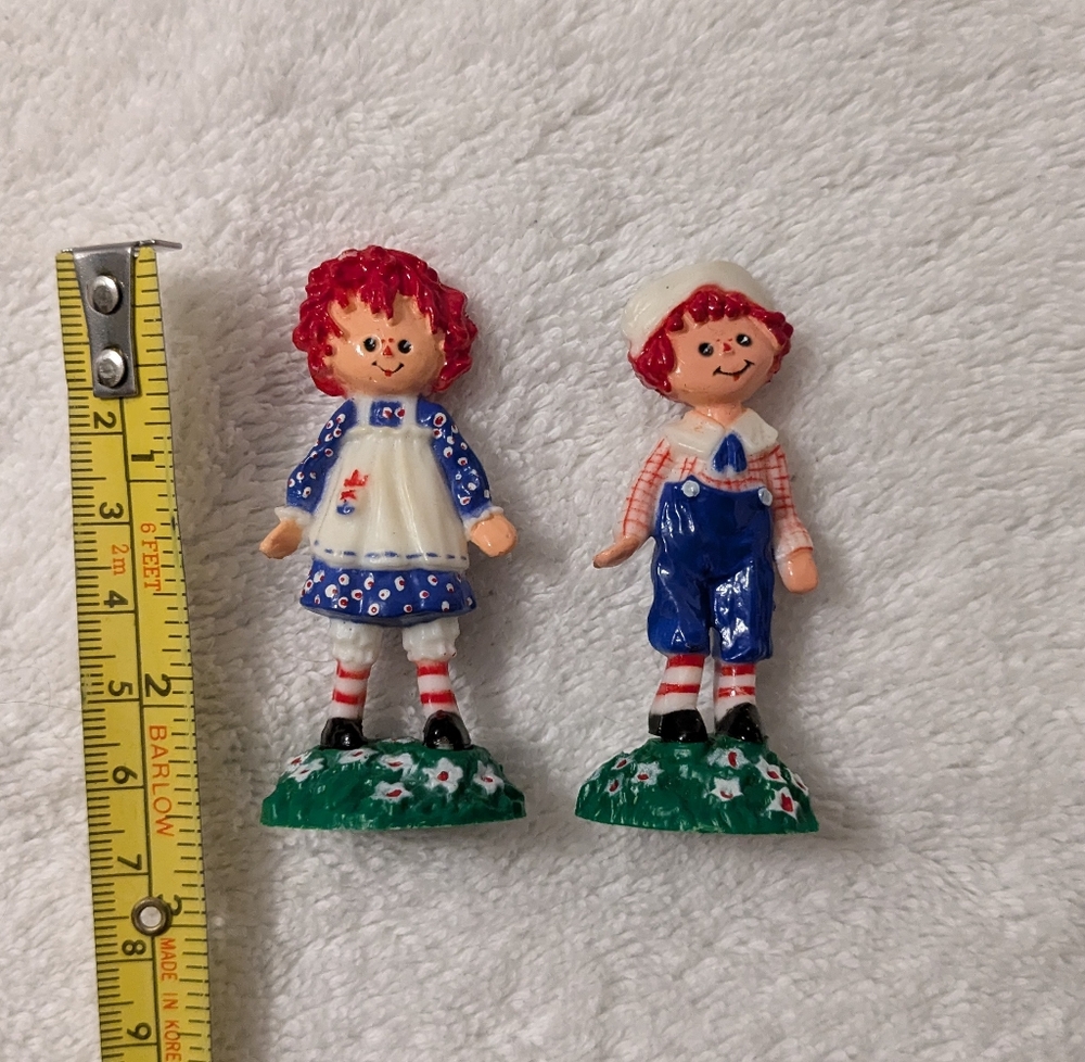 Vintage plastic Raggedy Ann & Andy 1974 cake toppers/party favors - Picture 3 of 4